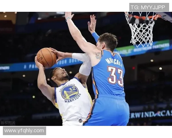 勇士与雷霆激战正酣2月12日精彩对决回顾与分析 勇士与雷霆激战正酣2月12日精彩对决回顾与分析